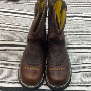 Ariat Fatboy boots great condition -red yellow stitching no box size 10